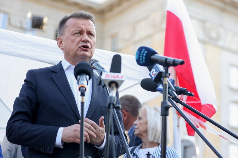 "Zbierzmy pół miliona podpisów". Mariusz Błaszczak mówi o referendum