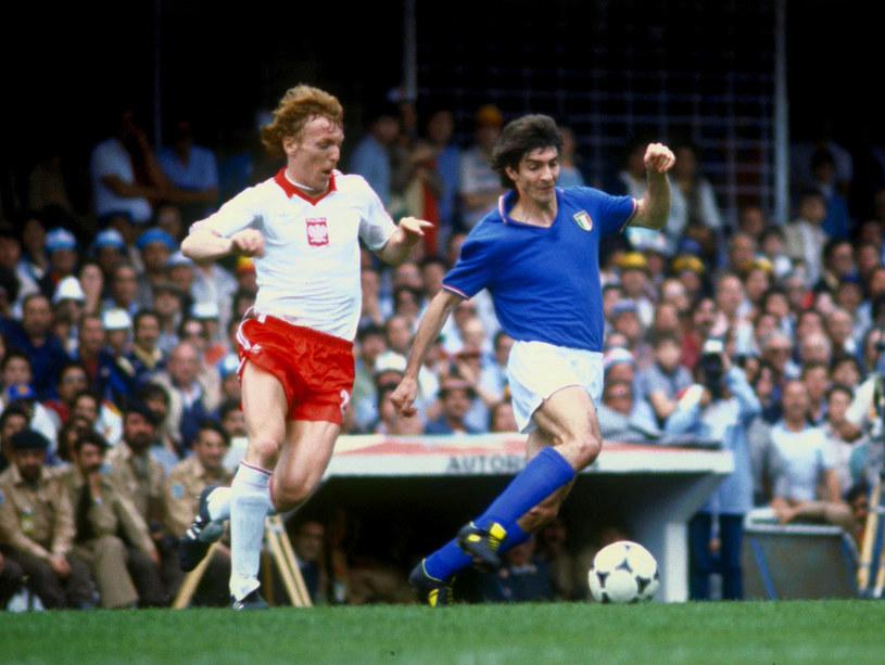 Zbigniew Boniek i Paolo Rossi podczas meczu grupowego Polska - Włochy na mundialu 1982 /Newspix