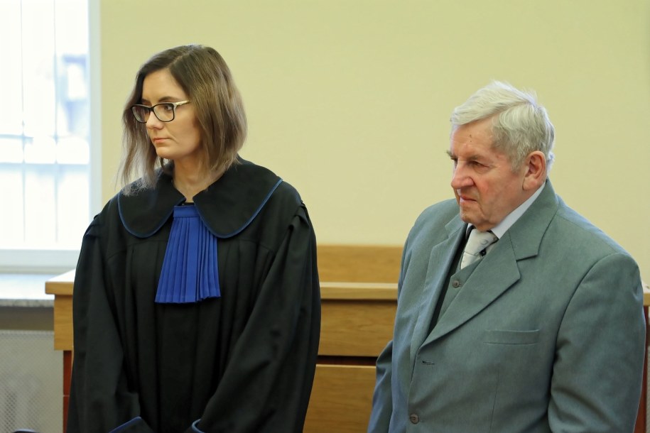 Zbigniew Kuraś i jego pełnomocnik - Anna Bufnal / 	Grzegorz Momot    /PAP