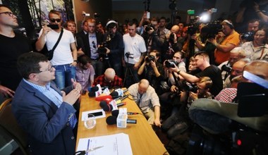 Zbigniew Stonoga przeciął bransoletkę nadzoru policyjnego