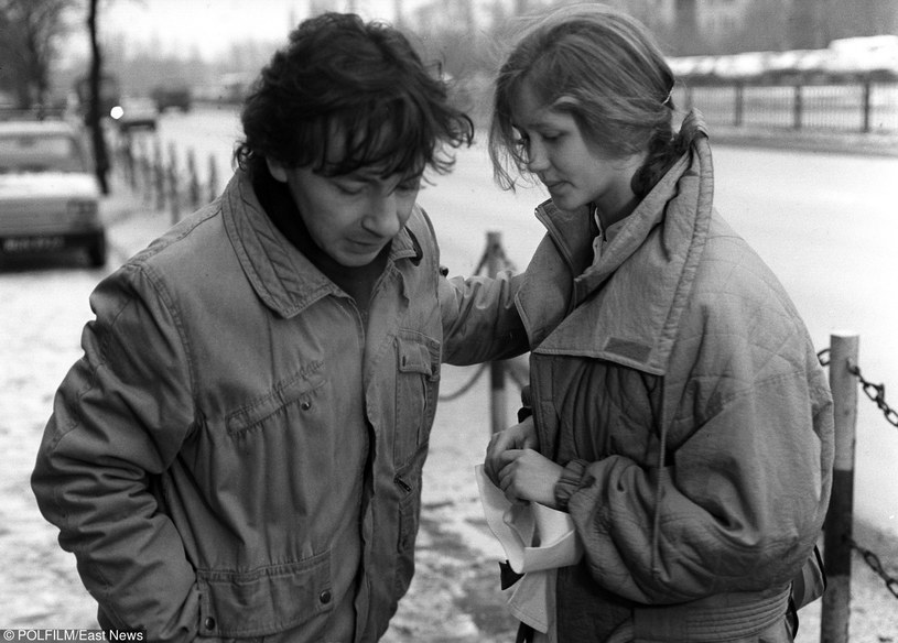 Zbigniew Zamachowski i Agnieszka Wagner w filmie Wiesława Saniewskiego "Dotnkięci" (1988) /East News/POLFILM