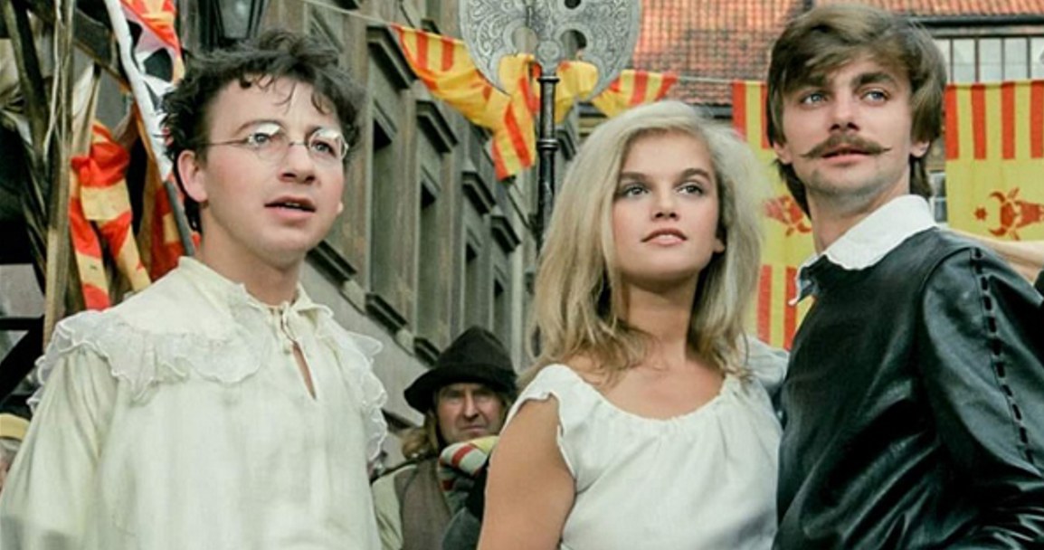 Zbigniew Zamachowski, Katarzyna Figura i Stefan Każuro w filmie "Pierścień i róża" /filmpolski.pl