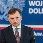 Zbigniew Ziobro chce, żeby Polska odrzuciła zakaz sprzedaży aut spalinowych