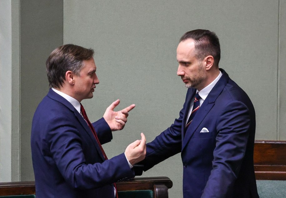Zbigniew Ziobro i Janusz Kowalski w Sejmie, 2022 r. /Piotr Molecki /East News