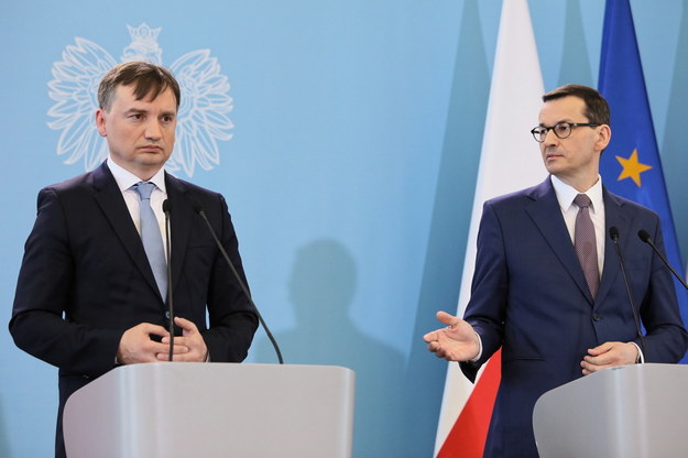 Zbigniew Ziobro i Mateusz Morawiecki / 	Leszek Szymański    /PAP