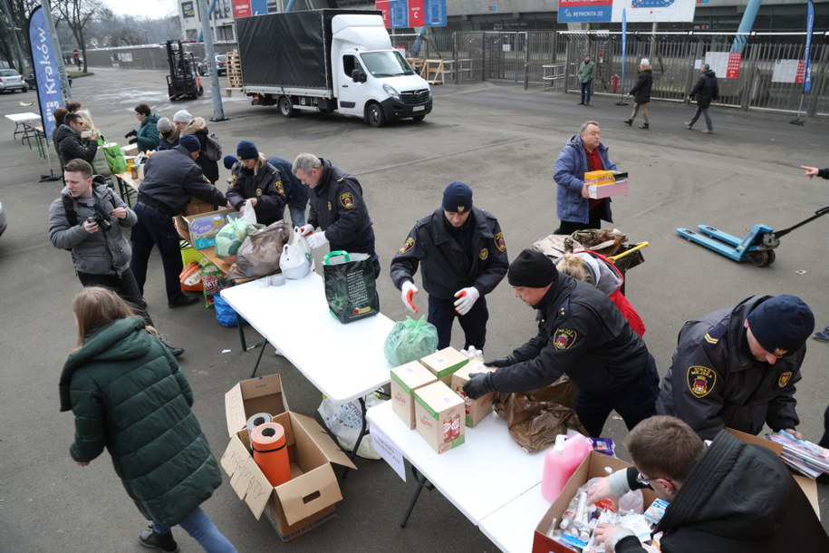 Zbiórka darów na stadionie Wisły trwała cały weekend /Bogusław Świerzowski / krakow.pl /Materiały prasowe