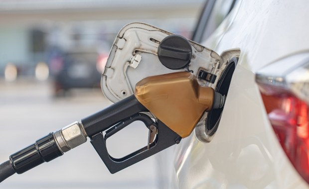 Zbiorniki w bagażniku. Kradł paliwo w całym regionie