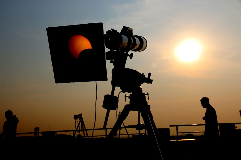Zbliża się częściowe zaćmienie Słońca. Jak powinno się je obserwować? /123RF/PICSEL /123RF/PICSEL