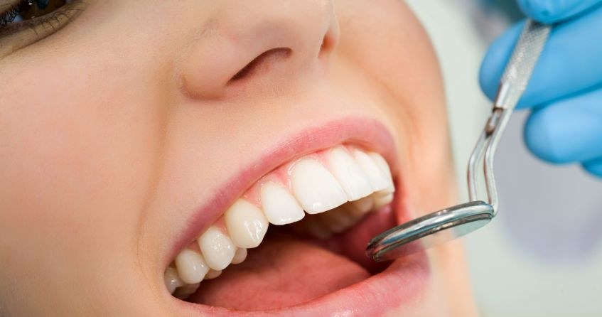 Zbliża się koniec wizyt u stomatologów? /123RF/PICSEL