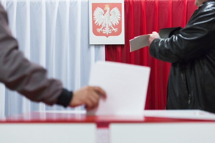 Zbliżają się wybory samorządowe /Andrzej Hulimka  /Reporter
