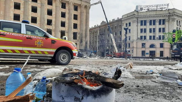 Bombardamento di edifici a Kharkiv da parte dei russi / DSNS / PAP
