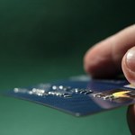 ZBP: Polacy korzystają z 20 mln kart zbliżeniowych
