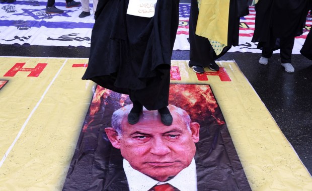 "Zbrodniarz i dzieciobójca" Netanjahu na celowniku. "Zabijemy"