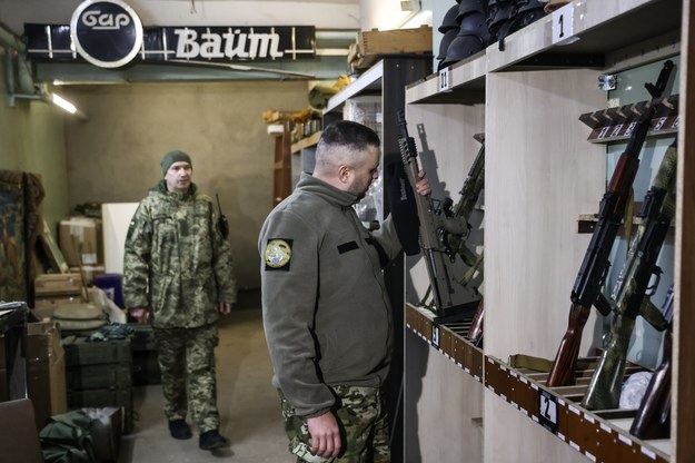 Zbrojownia w schronie batalionu "Tsunami" w Odessie / 	Leszek Szymański    /PAP