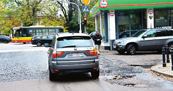 zbyt wczesne sygnalizowanie /Motor