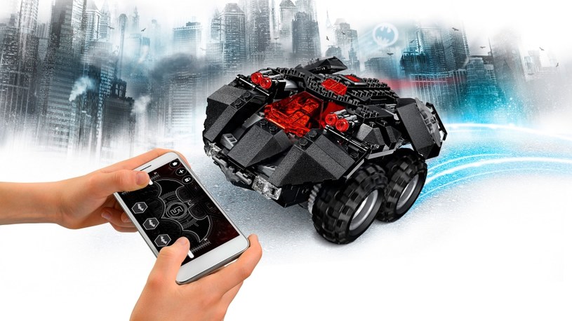 Zdalnie sterowany Batmobil Lego /materiały prasowe