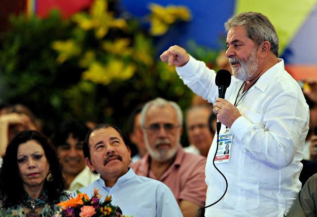 Zdaniem Luli trzeba inwestować w konsumentów, najuboższych, edukację i w ochronę zdrowia /AFP
