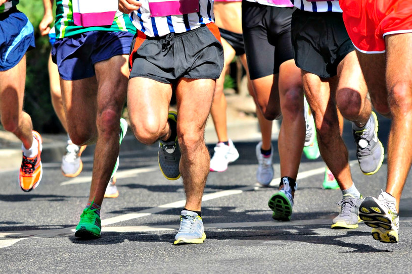 Zdaniem norweskich naukowców witaminy nie działają dobrze na osoby trudniące się np. biegami maratońskiimi /123RF/PICSEL