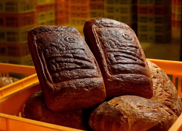 Zdaniem piekarzy, chleb może zdrożeć o 30 procent /Tomasz Waszczuk /PAP