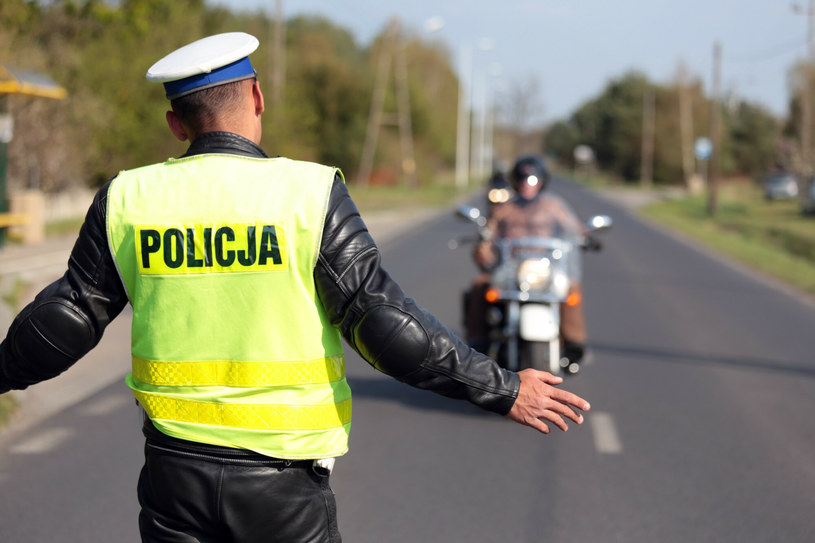 Zdaniem PRO policjanci drogówki mogą obawiać się podejmowania pościgów za motocyklistami /PIOTR JEDZURA/REPORTER /East News