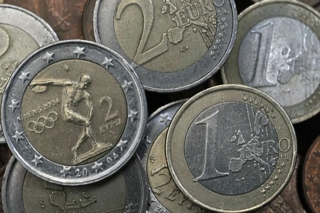 Zdaniem Ryszarda Petru kurs równowagi to około 3,80 zł za euro /AFP