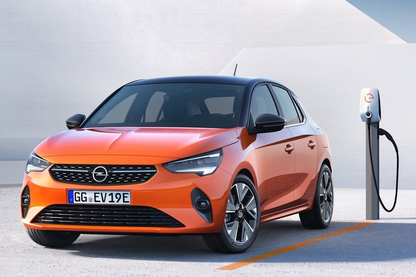 Zdaniem SAMARu Opel Corsa-e to jeden z najcięższych elektryków w porównaniu do auta z klasycznym napędem benzynowym /Informacja prasowa