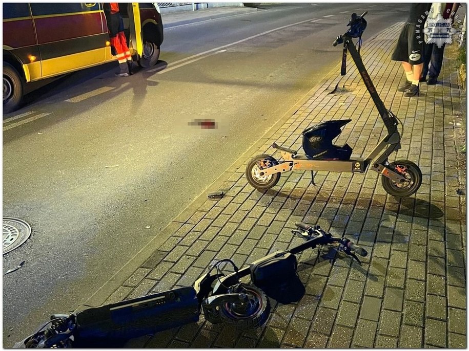 Zdarzenie z udziałem hulajnóg elektrycznych. 47-latek i 15-latek trafili do szpitala /slaska.policja.gov.pl /Policja