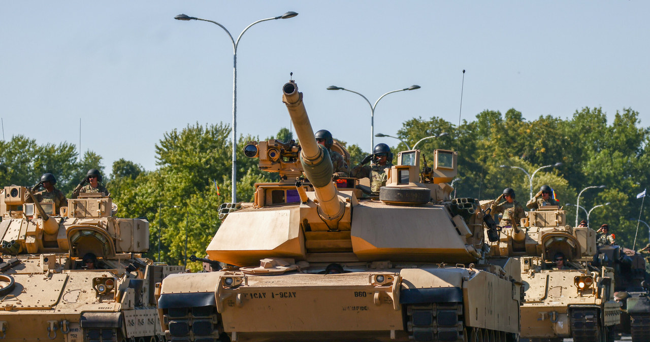 Zdecydowanie najwięcej paliwa zużywa Abrams. Polska zamierza kupić 366 egzemplarzy tego czołgu /Beata Zawrzel /Reporter