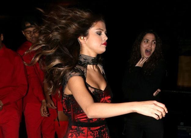 Zdenerwowana Selena Gomez podczas koncertu "Jingle Ball" fot. Christopher Polk /Getty Images/Flash Press Media