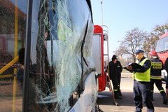 Zderzenie autobusów miejskich w Ostrowie Wielkopolskim. Osiem osób w szpitalu