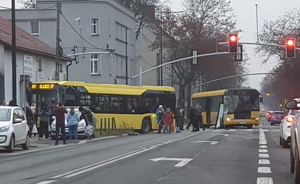 Zderzenie autobusów w Gliwicach. Jeden z kierowców wymusił pierwszeństwo