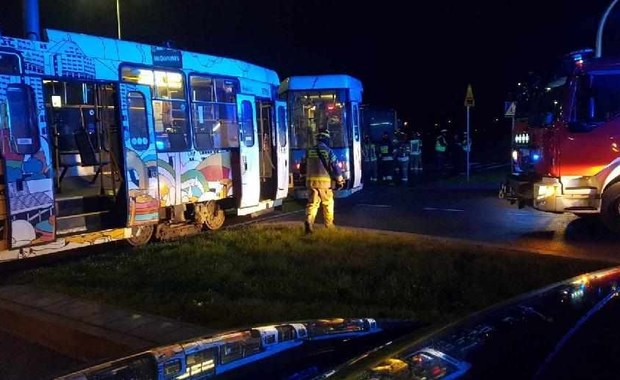 Zderzenie autobusu i tramwaju we Wrocławiu. Są ranni