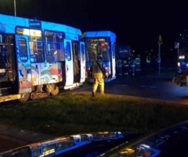 Zderzenie autobusu i tramwaju we Wrocławiu. Są ranni