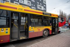 Zderzenie autobusu miejskiego z wozem strażackim w Łodzi 