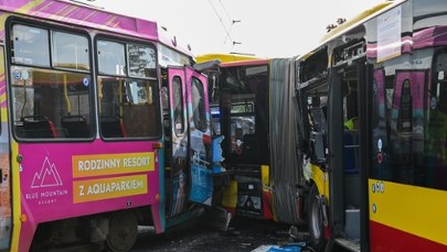 Zderzenie autobusu z tramwajem. Groźny wypadek we Wrocławiu
