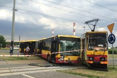 Zderzenie autobusu z tramwajem w Łodzi