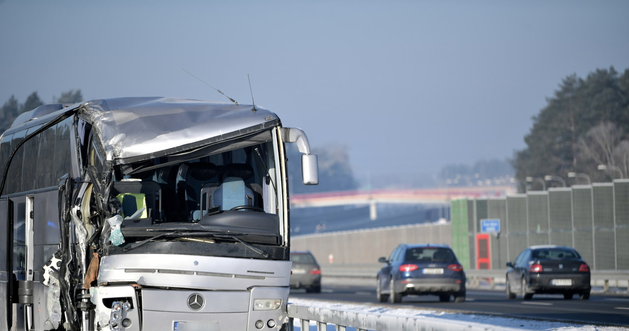 Zderzenie autokarów na trasie S17 /Przemysław Piątkowski /PAP