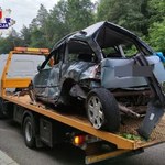 Zderzenie autokaru z samochodem osobowym. Dwie osoby zginęły