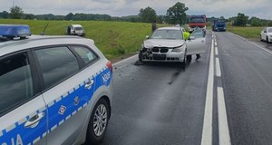 Zderzenie bmw z toyotą na Pomorzu. Wśród rannych dziecko i nastolatki 