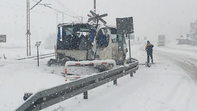 Zderzenie busa z pociągiem w Szaflarach. Nikomu nic się nie stało