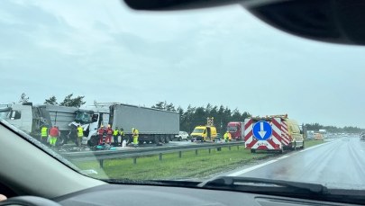 Zderzenie ciężarówek na A4. Tworzą się korki