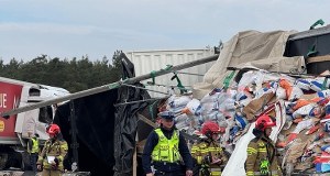 Zderzenie ciężarówek na S8 koło Zduńskiej Woli. Ogromny korek