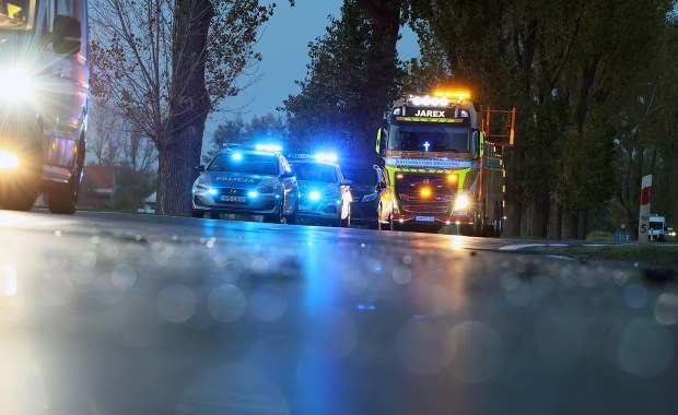 Zderzenie ciężarówki i czterech aut na A8 we Wrocławiu