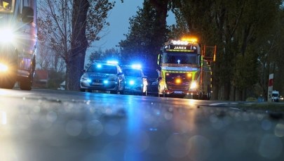 Zderzenie ciężarówki i czterech aut na A8 we Wrocławiu