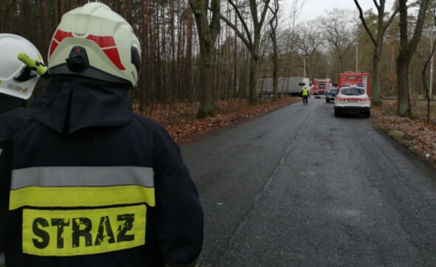 Zderzenie ciężarówki z pociągiem osobowym. Jedna osoba nie żyje