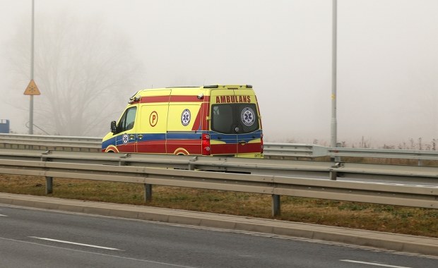 Zderzenie czterech aut koło Dąbrowy Górniczej. Jedna osoba ranna