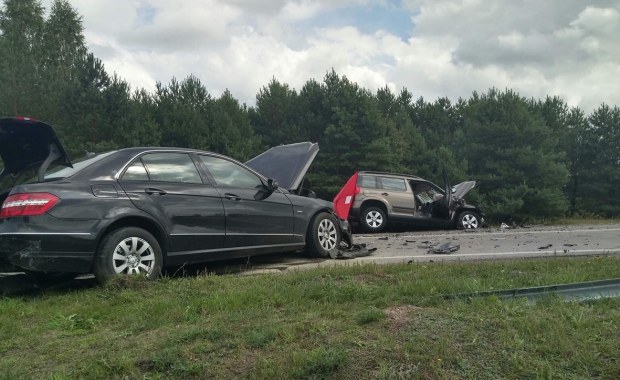 Zderzenie czterech aut na dk19. Nie żyją dwie osoby