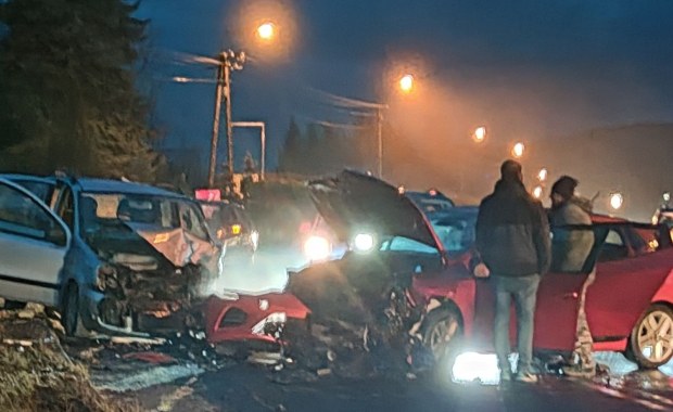 Zderzenie dwóch aut w Barwałdzie Średnim