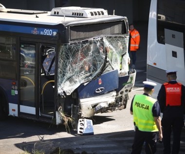 Zderzenie dwóch autobusów w Krakowie. Jedna osoba nie żyje