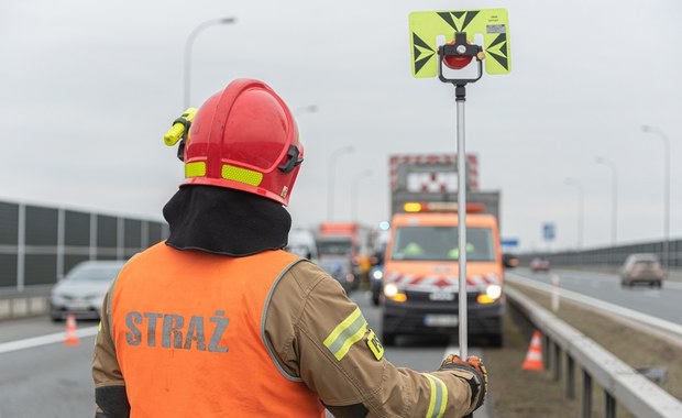 Zderzenie dwóch ciężarówek na A4 na Dolnym Śląsku. Jedna osoba ranna